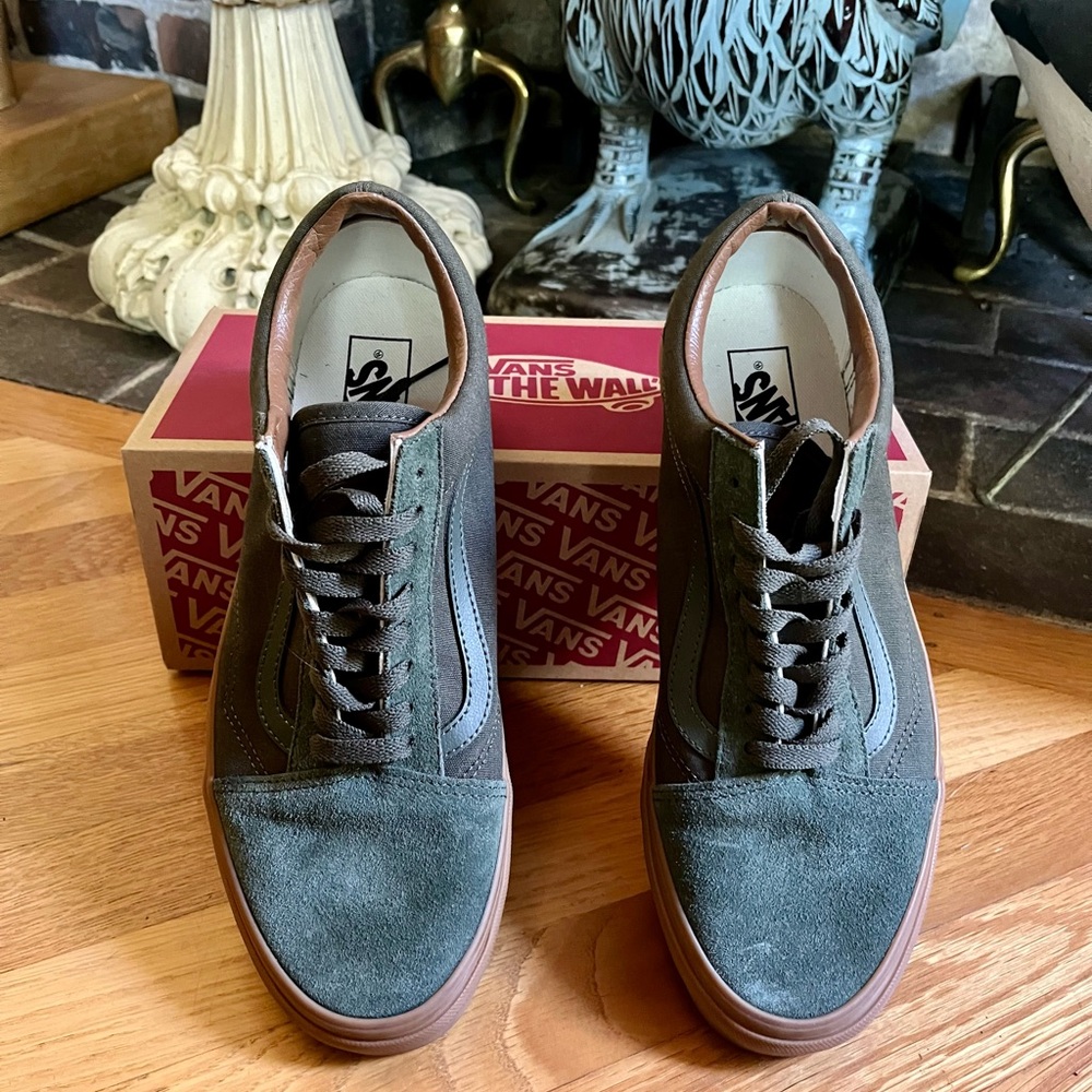 Vans Men's Olive and Brown Sneakers